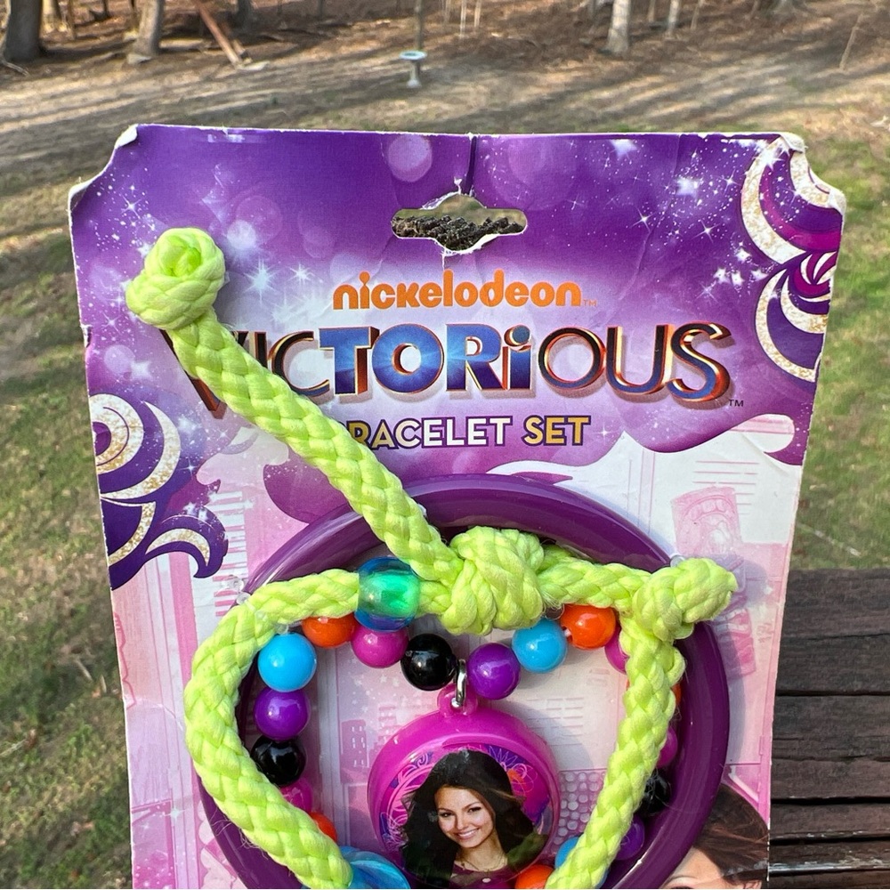Nickelodeon Victorious Bracelet Set + Necklace Set 2012 Viacom Kidcore Jewelry - Picture 3 of 16